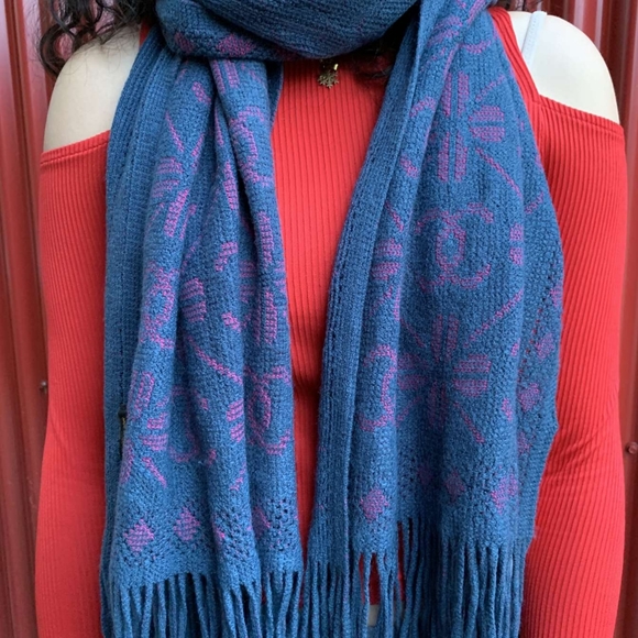 Blue Scarf With Pink Patterns - Picture 2 of 5